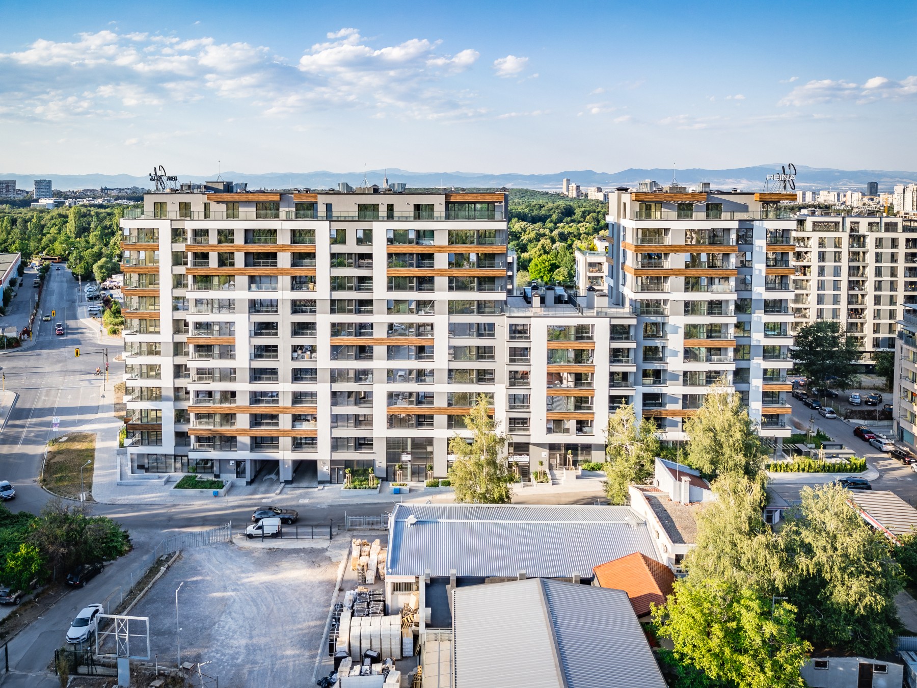 Reina Residence